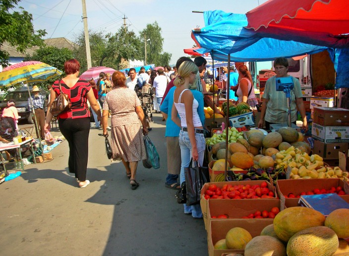 Market day in Letychiv